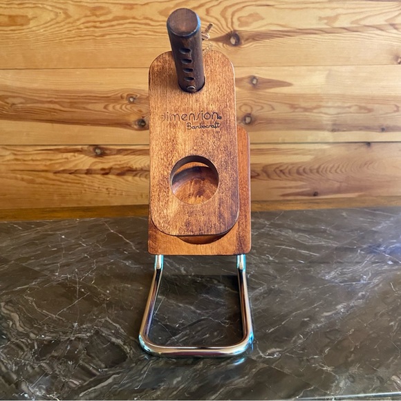 🔥5 for $20 - Wine Bottle Holder & Server - Picture 5 of 10
